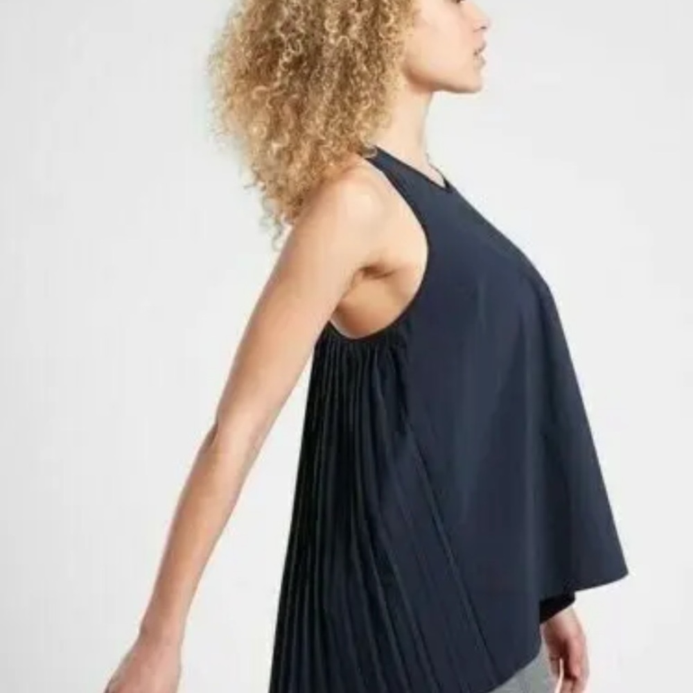 Athleta sojourn tank - navy blue small - Picture 4 of 7